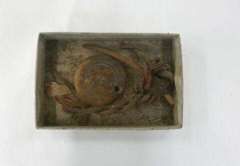 médaillon ; pendentif ; amulette, image 2/2