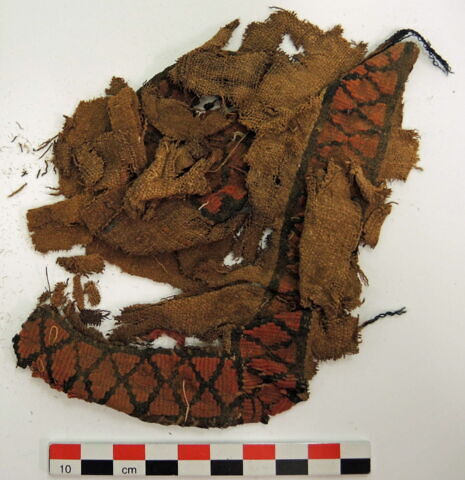 tabula ; bande décorative d'habillement ; fragments, image 2/2