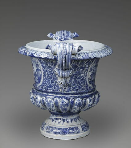 Vase de jardin de forme Médicis, d'une paire, image 2/4