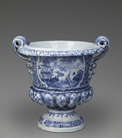 Vase de jardin de forme Médicis, d'une paire, image 3/4