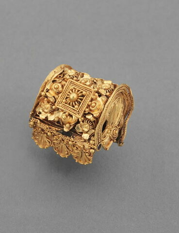 boucle d'oreille, image 3/3