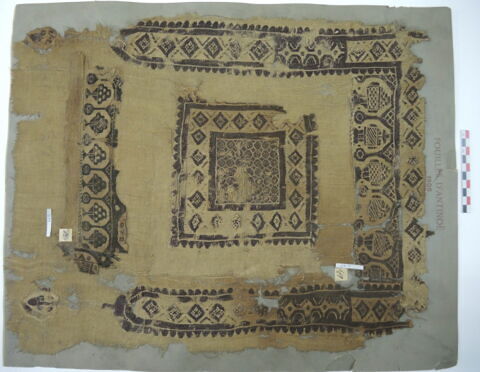 clavus ; tabula ; fragment, image 2/2