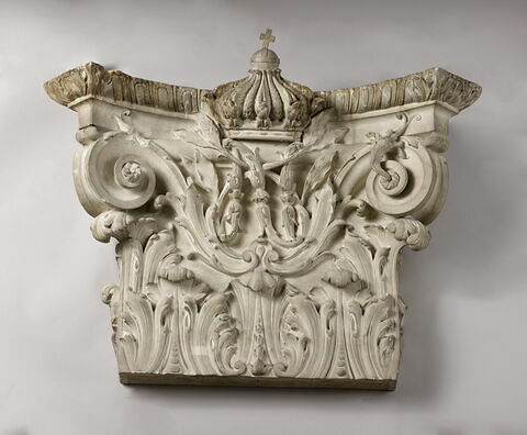 chapiteau de pilastre ; bas-relief, image 1/1