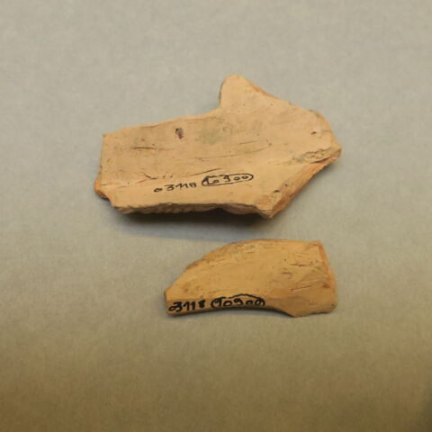 figurine, fragment, image 4/4