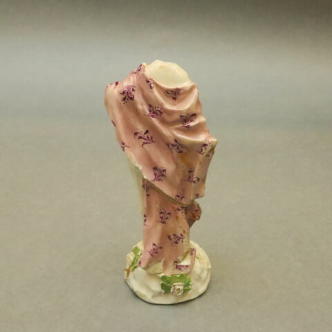 figurine féminine, fragment, image 2/2