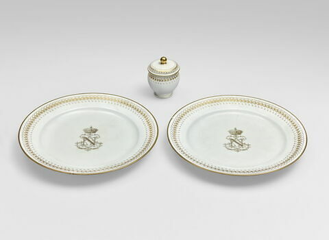 Assiette au chiffre de LN couronné de Napoléon III, du service de table du ministère d’Etat, image 7/7