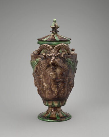 Paire d'urnes ayant appartenu à Delacroix ; décor de bacchanale, dans le gout de Clodion, image 9/15