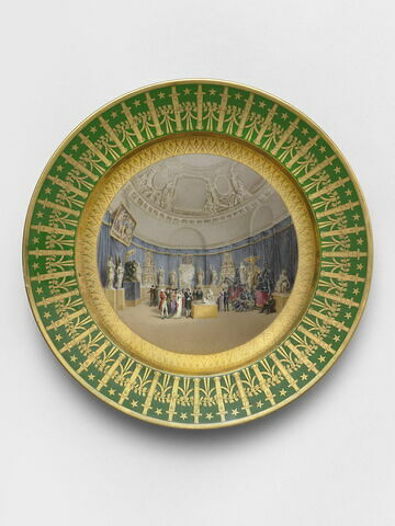 Assiette à dessert du service particulier de Napoléon Ier aux Tuileries et à Sainte-Hélène, représentant une vue du salon de la Victoire du Musée Napoléon, image 4/7
