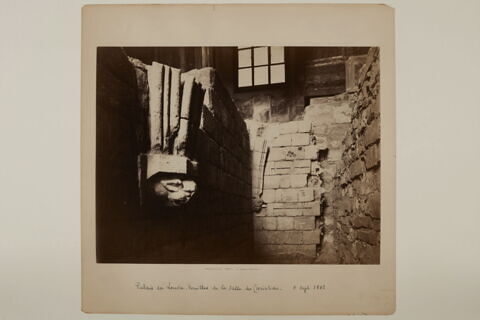 Substructions du Louvre : Fouilles de 1882-1883, image 2/2