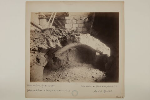 Substructions du Louvre : Fouilles de 1882-1883, image 2/2