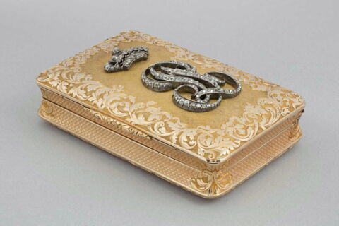 Boîte de présent avec chiffre de Louis Philippe
