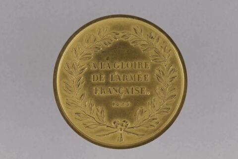 Médaille formant boîte avec l'effigie du duc d'Angoulême