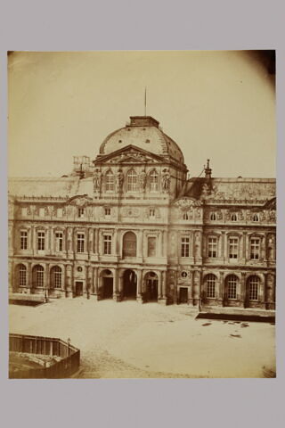 [Pavillon de l'Horloge]