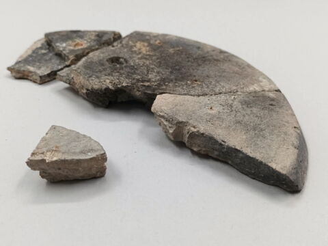 couvercle, fragment, image 3/4