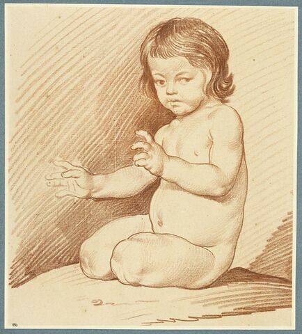 Enfant nu, assis par terre