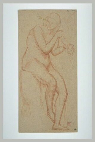 Femme nue, assise sur un socle, coiffant sa chevelure, image 1/1
