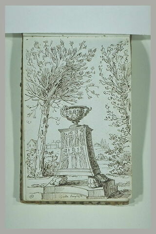 Vase posé sur l'autel des douze dieux dans les jardins de la villa Borghèse