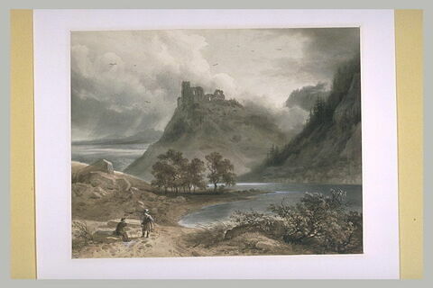 Deux voyageurs dans un paysage avec une forteresse dans la brume, image 1/1