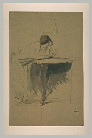 Femme debout, lisant une lettre, penchée sur une table, image 1/1