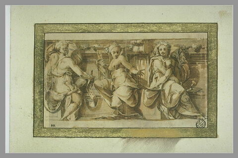 Frise ornée de trois figures allégoriques assises : trois Muses?, image 1/1