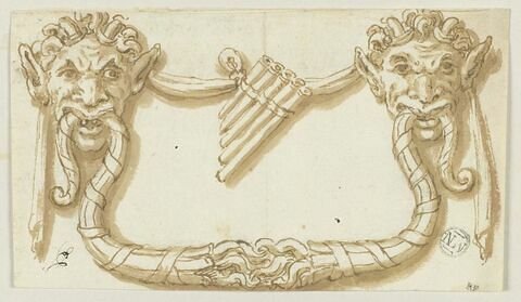 Marteau de porte formé par deux têtes de faune, avec une flûte de Pan