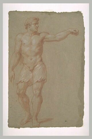 Homme demi nu, debout, le bras gauche tendu sur le côté, image 1/1