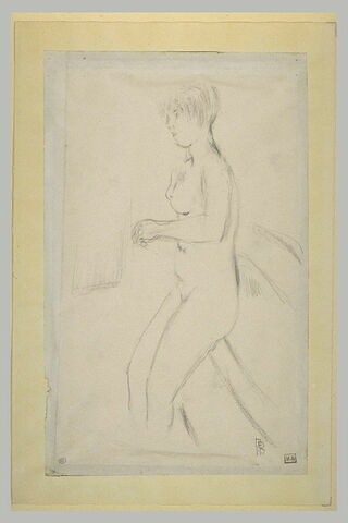 Femme nue, de profil à gauche, appuyée sur une baignoire