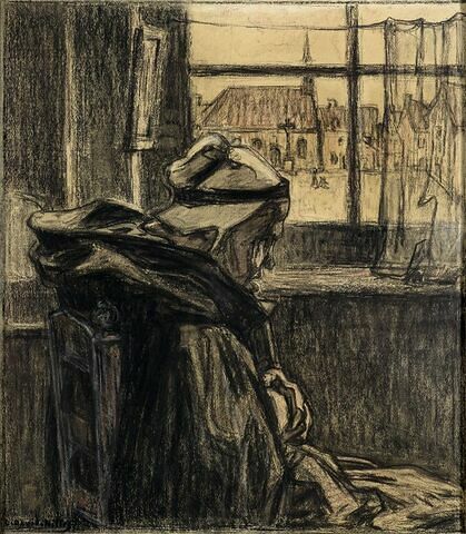 Vieille femme priant, assise devant une fenêtre, image 2/2
