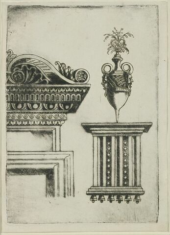 Corniche avec volute et vase sur un triglyphe, image 1/1