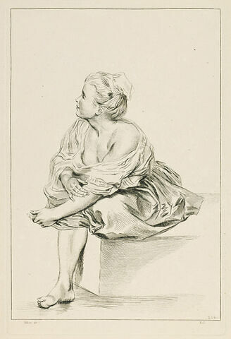 Femme assise, en chemise, image 1/1