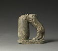 alabastron ; vase plastique, image 1/3