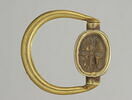 bague en anneau renflé ; bague à butées ; bague à chaton cerclé ; scarabée, image 1/2