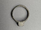 bague à chaton fixe ; bague à chaton carré, image 4/4
