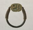 bague à chaton mobile ; bague à axe à extrémités enroulées ; scarabée, image 1/2