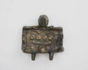 table d'offrandes miniature ; pendentif, image 1/5
