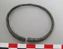 bracelet en anneau à extrémités renflées ; bracelet en anneau ouvert, image 1/2