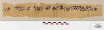 bande décorative d'habillement ; fragment, image 1/2