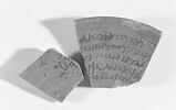 ostracon ; fragment, image 2/3