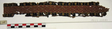 bande décorative d'habillement ; fragment, image 2/2