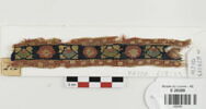 bande décorative d'habillement ; fragment, image 1/2