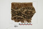 bande décorative d'habillement ; fragment, image 1/2