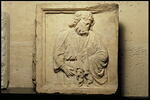 Prophète ou apôtre  barbu, visage de profil à droite, tête inclinée vers la gauche, tenant un livre, image 4/6