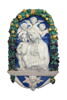 La Vierge et l'Enfant avec trois chérubins, encadrement cintré orne de fruits et de feuillages, image 1/2