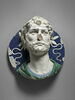 Tête d'homme de face barbu et lauré, image 1/3