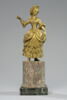 Femme en costume Louis XVI, image 1/2