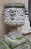 Vase à panse godronnée, orné d'un rinceau, de deux mufles de lion et de deux masques de satyre, image 3/6