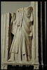 Fragment décoré d'une figure d'évêque, image 2/3