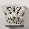 Chapiteau d'applique décoré d'oiseaux et de lions s'entre-dévorant, image 6/9
