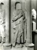 Piédestal décoré de quatre figures de prophètes, sous des arcatures, image 14/18