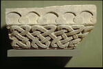 Fragment de tailloir à décor d'entrelacs, image 3/3